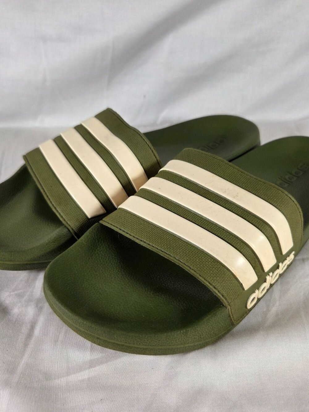 Adidas Adilette Comfort Slides - Olive Green / Magic Beige